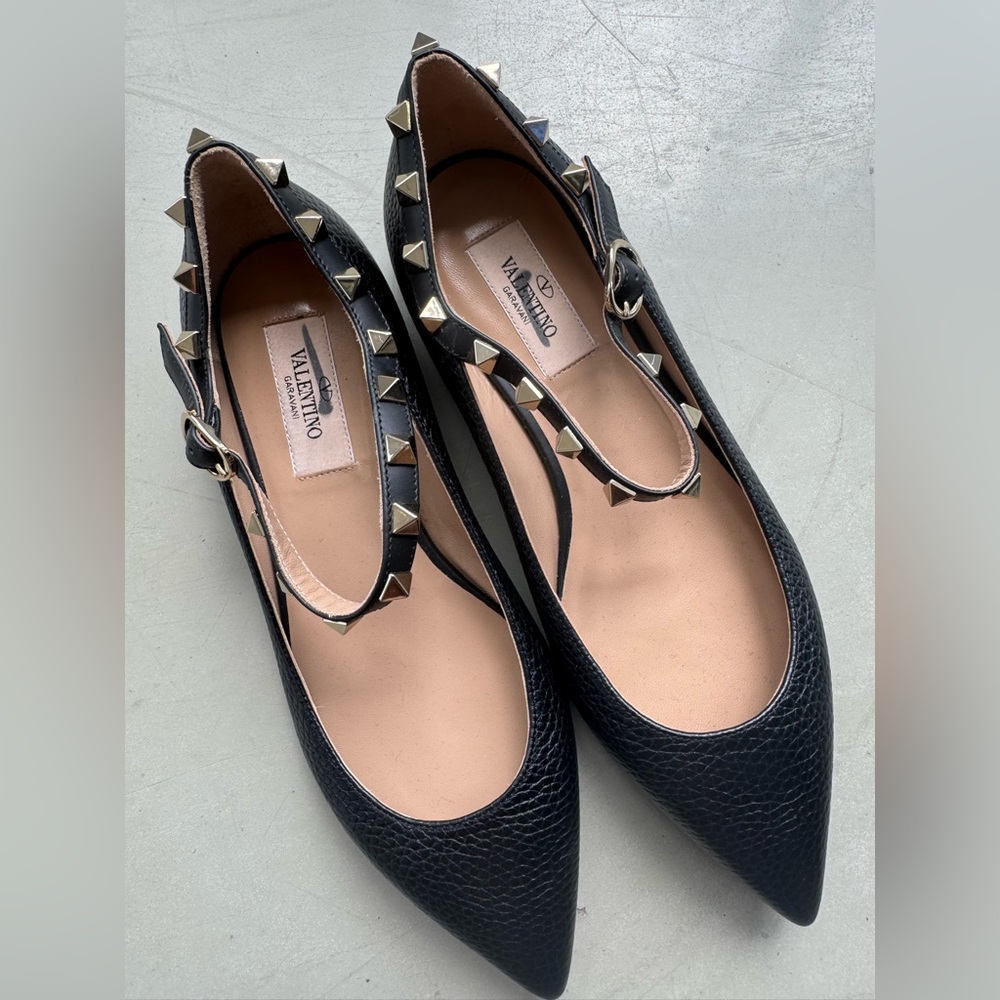 Valentino Garavani Black Studded Leather Pointed Flats